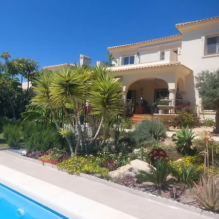 Villa Luxury With Pool & Garden *