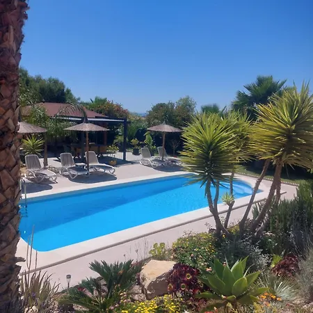빌라 Luxury With Pool & Garden *